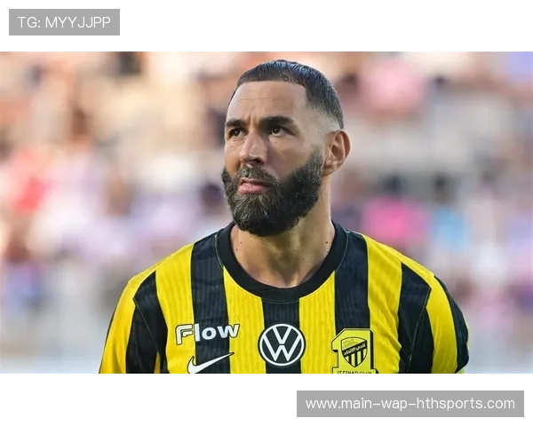 本泽马加盟利雅得新月，身披90号出战沙特联