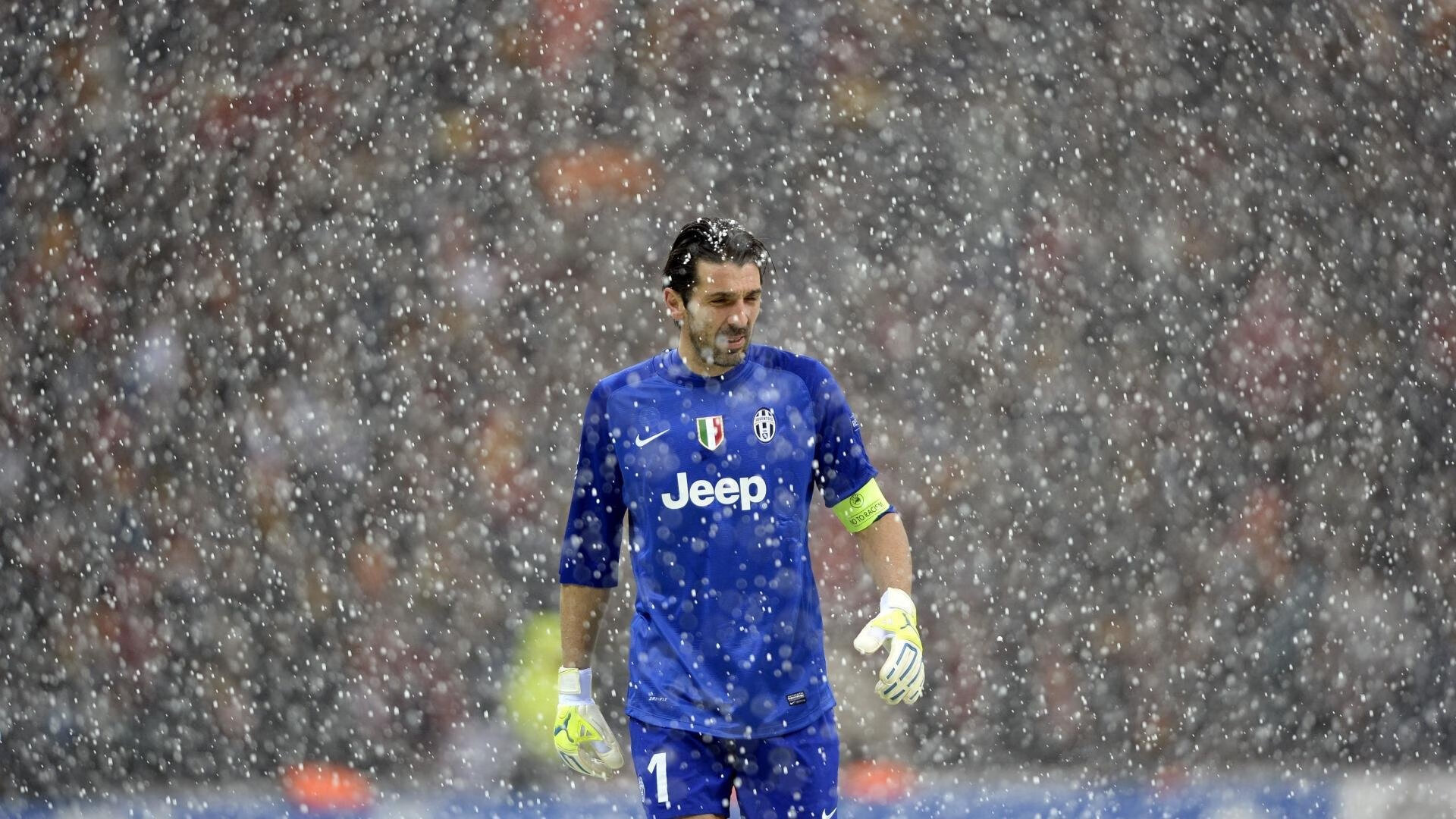 福登有望在未来比赛中承担更多组织职责，福登的踢法像谁